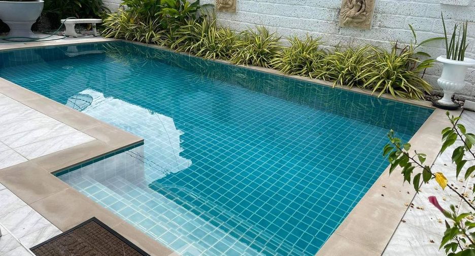 For rent 4 bedrooms villa in Jomtien, Pattaya