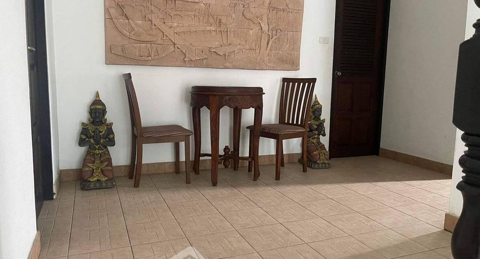 For rent 4 bedrooms villa in Jomtien, Pattaya