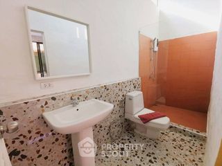 Villa zur Miete mit 4 Zimmer in Bang Lamung, Chonburi