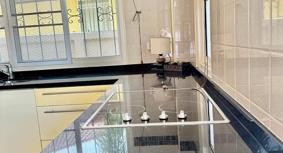 For rent 3 bedrooms villa in Jomtien, Pattaya