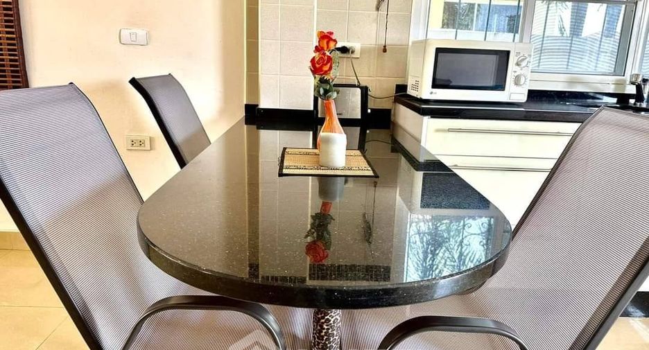 For rent 3 bedrooms villa in Jomtien, Pattaya