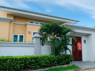 Villa en alquiler de 3 habitaciones en Bang Lamung, Chonburi
