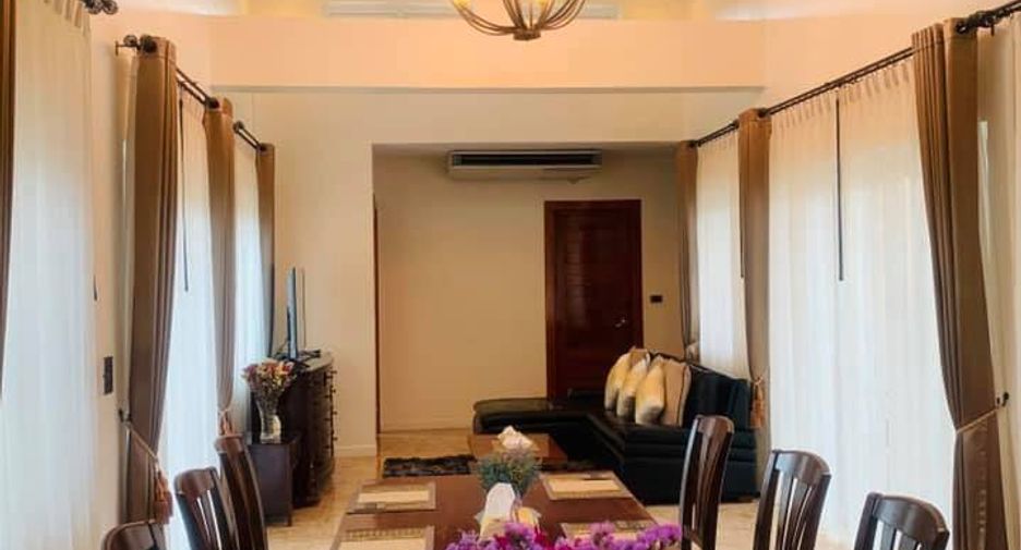 For rent 3 bedrooms villa in East Pattaya, Pattaya