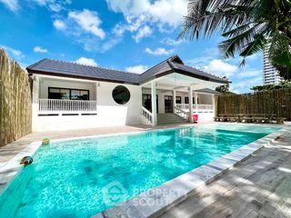 For rent 9 bedrooms villa in Na Jomtien, Pattaya