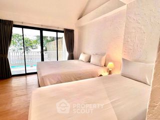 For rent 9 bedrooms villa in Na Jomtien, Pattaya