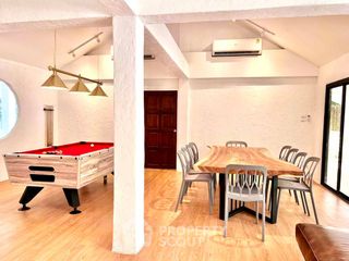 For rent 9 bedrooms villa in Na Jomtien, Pattaya