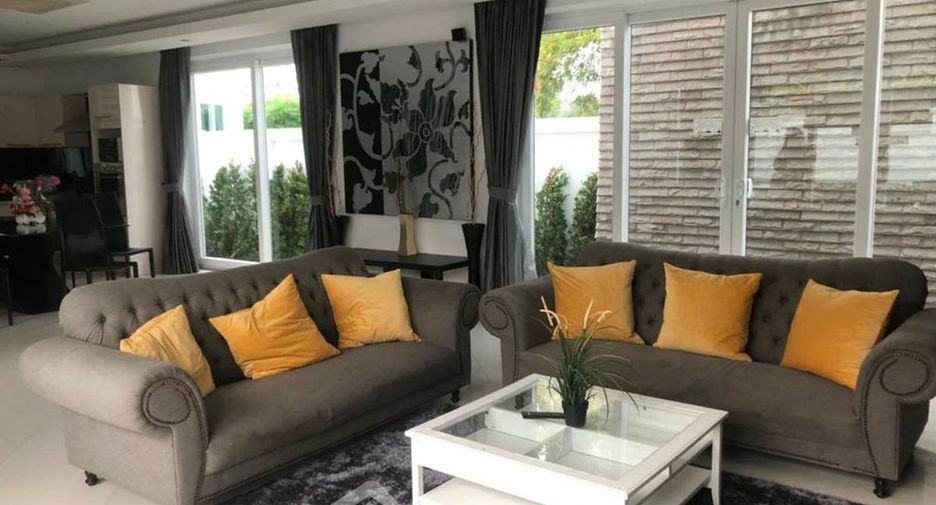For rent 3 bedrooms villa in Jomtien, Pattaya