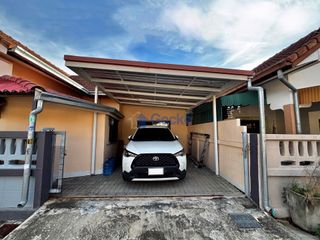 Haus zum Kauf mit 2 Zimmer in Bang Lamung, Chonburi