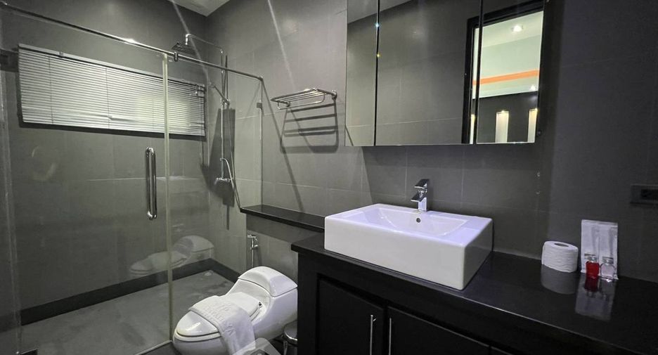 For rent 4 bedrooms villa in Jomtien, Pattaya