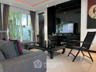 Villa en alquiler de 4 habitaciones en Bang Lamung, Chonburi