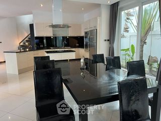 Villa en alquiler de 4 habitaciones en Bang Lamung, Chonburi