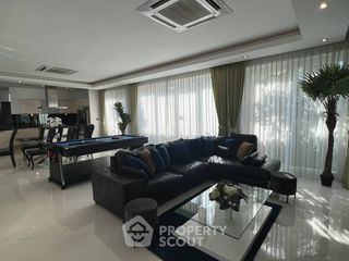 Villa en alquiler de 5 habitaciones en Bang Lamung, Chonburi