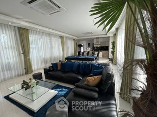 Villa en alquiler de 5 habitaciones en Bang Lamung, Chonburi