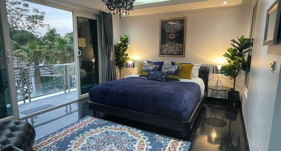 For rent 8 bedrooms villa in Jomtien, Pattaya