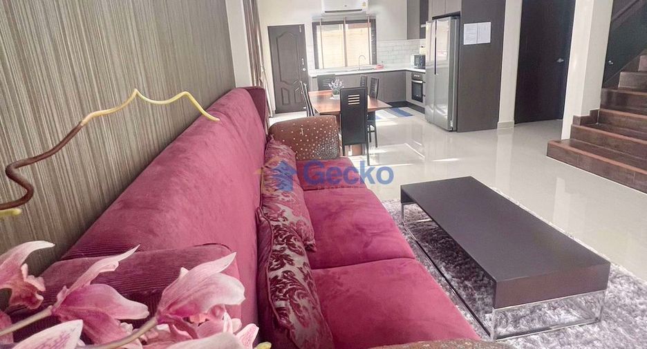 For rent 4 bedrooms house in Huay Yai, Pattaya