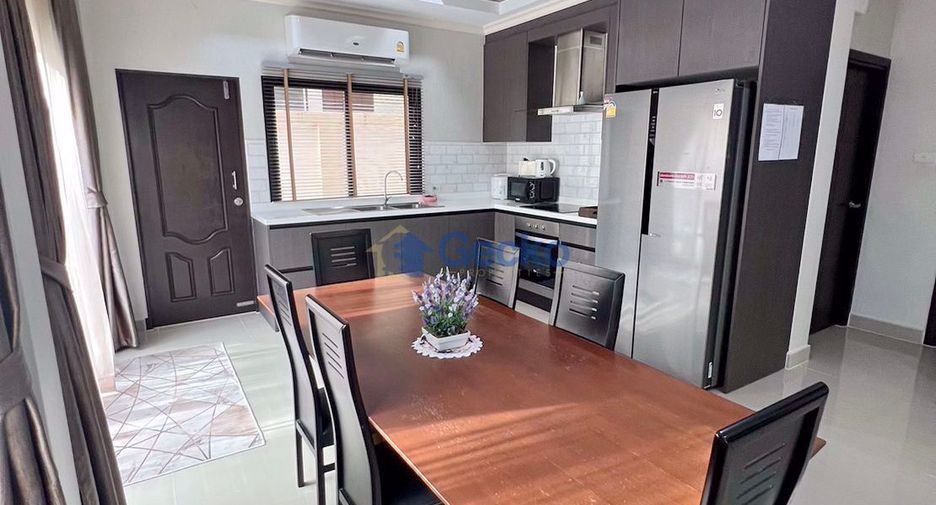 For rent 4 bedrooms house in Huay Yai, Pattaya