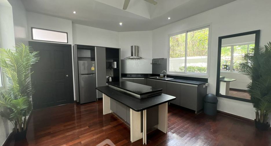 For rent 6 bedrooms villa in Jomtien, Pattaya
