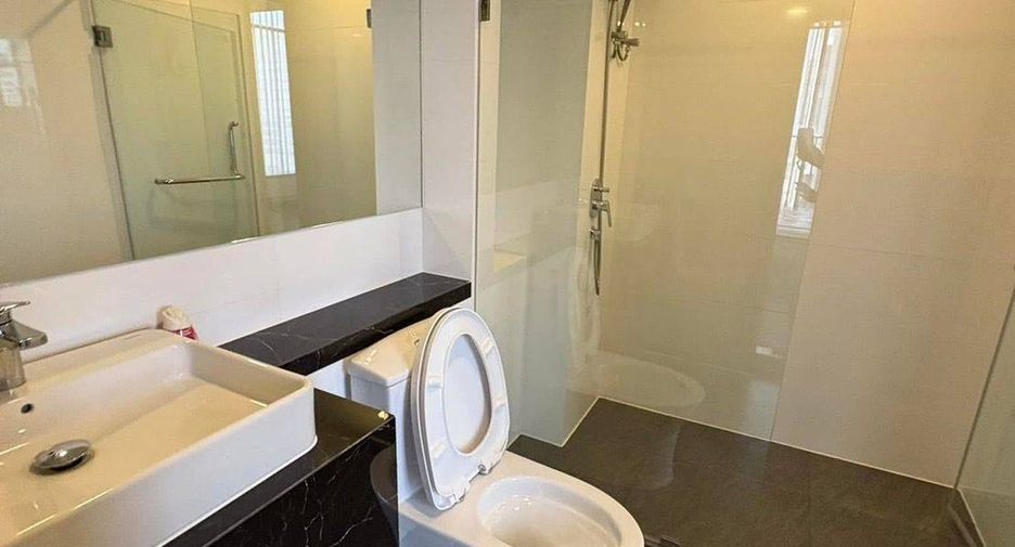 For rent 2 bedrooms condo in Chatuchak, Bangkok