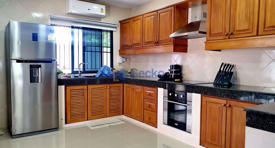 Haus zum Kauf mit 3 Zimmer in Bang Lamung, Chonburi