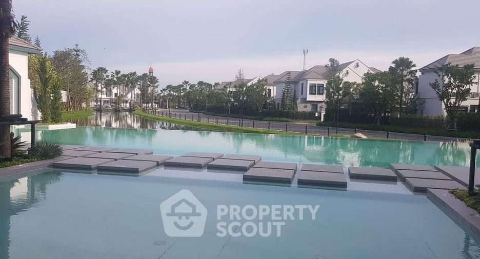 For rent 4 bedrooms house in Saphan Sung, Bangkok