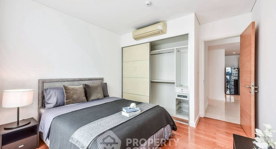 For rent 2 bedrooms condo in Khlong Toei, Bangkok