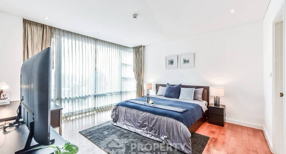 For rent 2 bedrooms condo in Khlong Toei, Bangkok