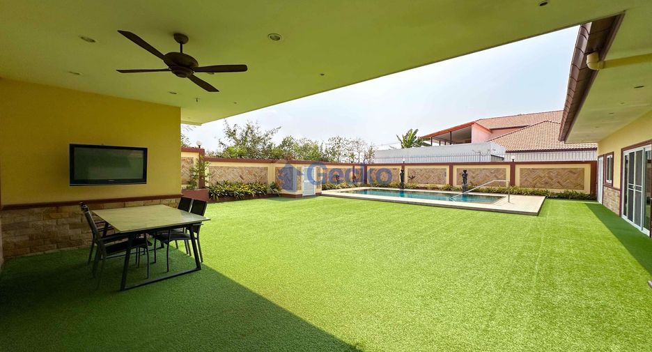 For rent and for sale 4 bedrooms house in Bang Lamung, Chonburi