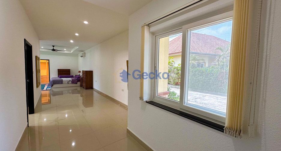 For rent and for sale 4 bedrooms house in Bang Lamung, Chonburi