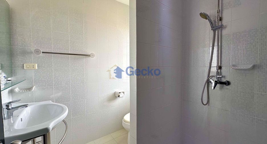 For rent and for sale 4 bedrooms house in Bang Lamung, Chonburi