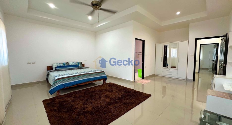 For rent and for sale 4 bedrooms house in Bang Lamung, Chonburi
