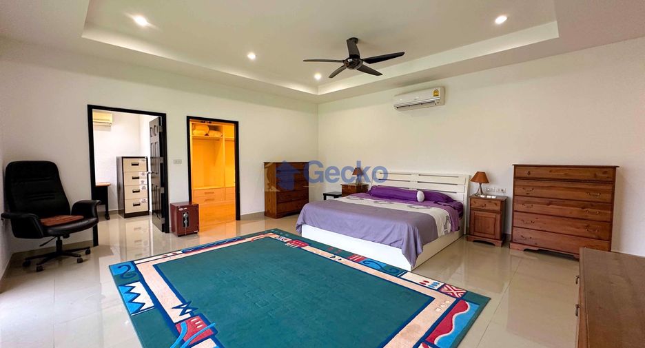 For rent and for sale 4 bedrooms house in Bang Lamung, Chonburi