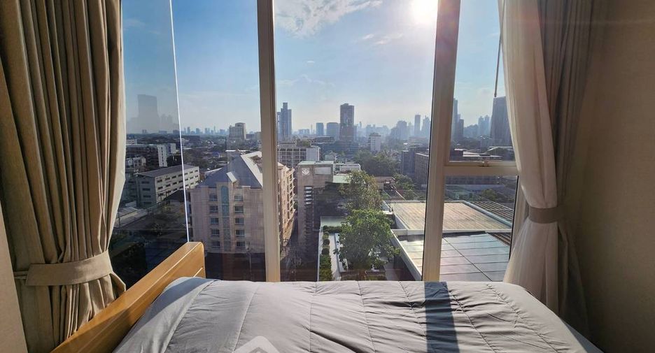 For rent 2 bedrooms condo in Khlong Toei, Bangkok
