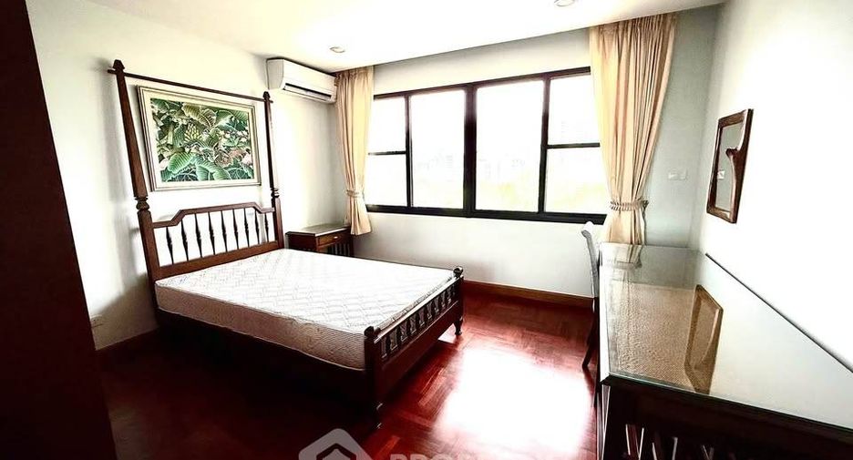 À louer 2 chambres condo à Yan Nawa, Bangkok