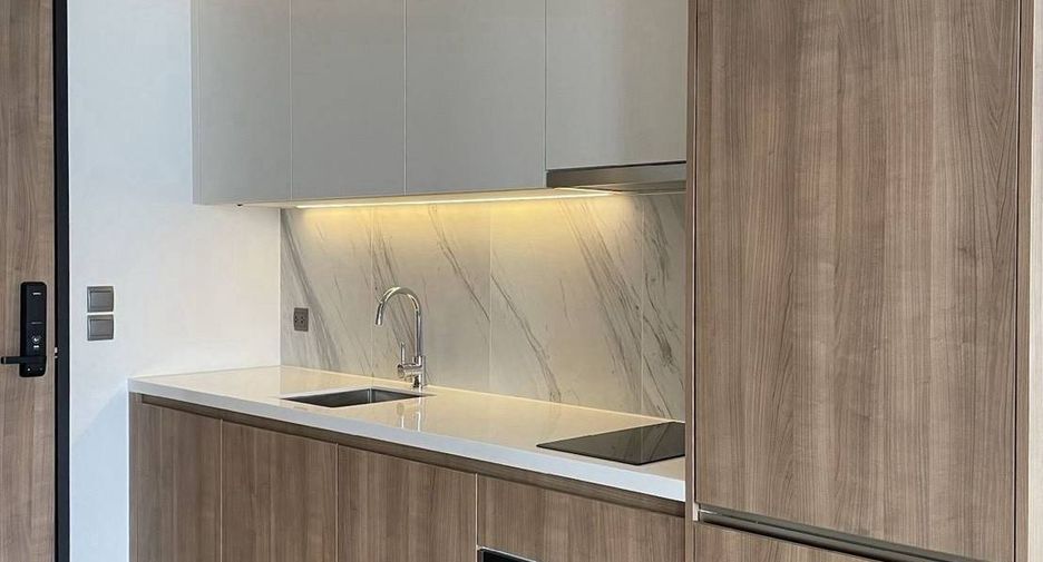 For rent 1 bed condo in Khlong Toei, Bangkok