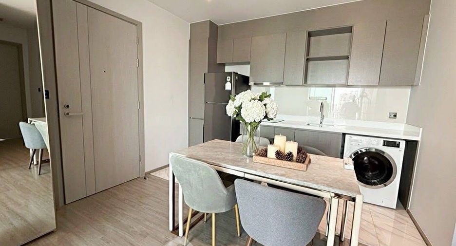 For rent 2 bedrooms condo in Watthana, Bangkok