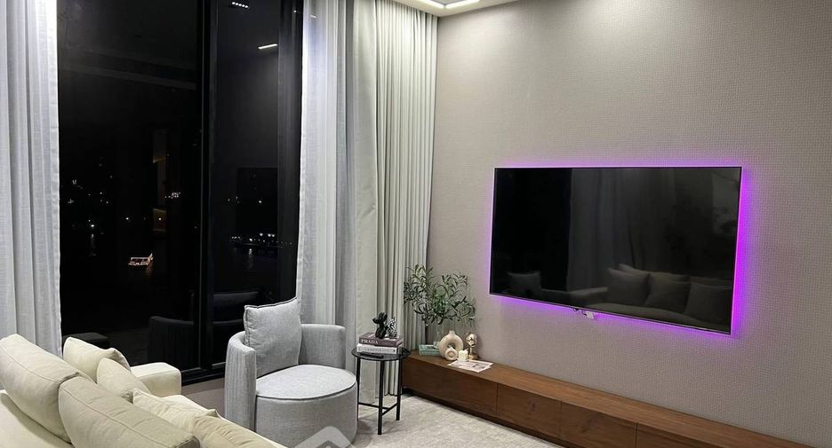 For rent 2 bedrooms condo in Khlong San, Bangkok