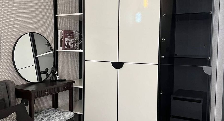 For rent 2 bedrooms condo in Khlong San, Bangkok