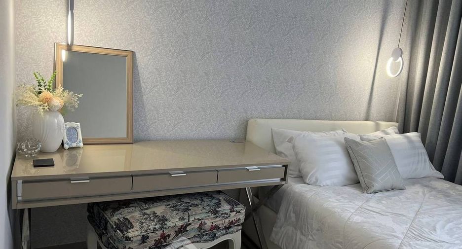For rent 2 bedrooms condo in Khlong San, Bangkok