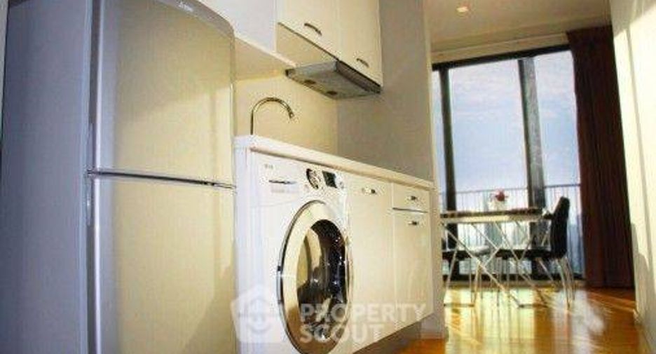 For rent 2 bedrooms condo in Khlong Toei, Bangkok