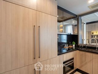 For rent 3 bedrooms condo in Pathum Wan, Bangkok