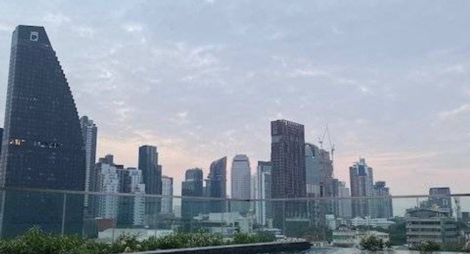 For rent 1 bed condo in Khlong Toei, Bangkok