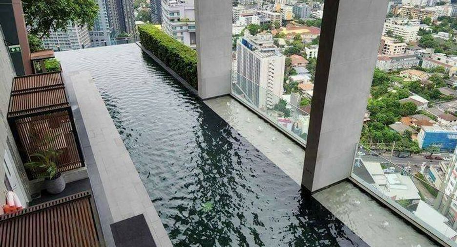 For rent 1 bed condo in Khlong Toei, Bangkok