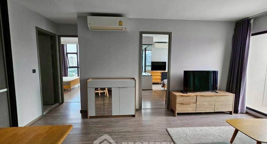 For rent 2 bedrooms condo in Watthana, Bangkok
