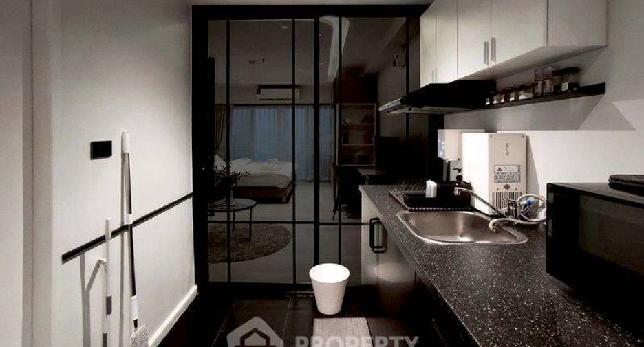 For rent 1 bed condo in Huai Khwang, Bangkok