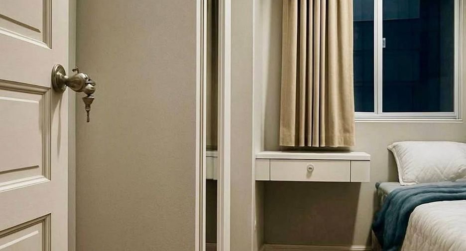 For rent 3 bedrooms condo in Watthana, Bangkok