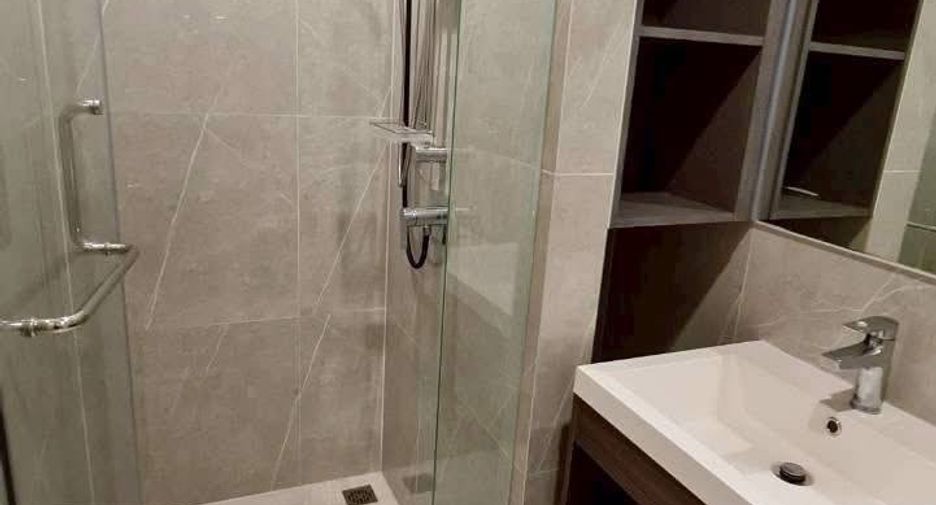 For rent 1 bed condo in Huai Khwang, Bangkok