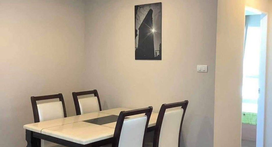 For rent 2 bedrooms condo in Huai Khwang, Bangkok