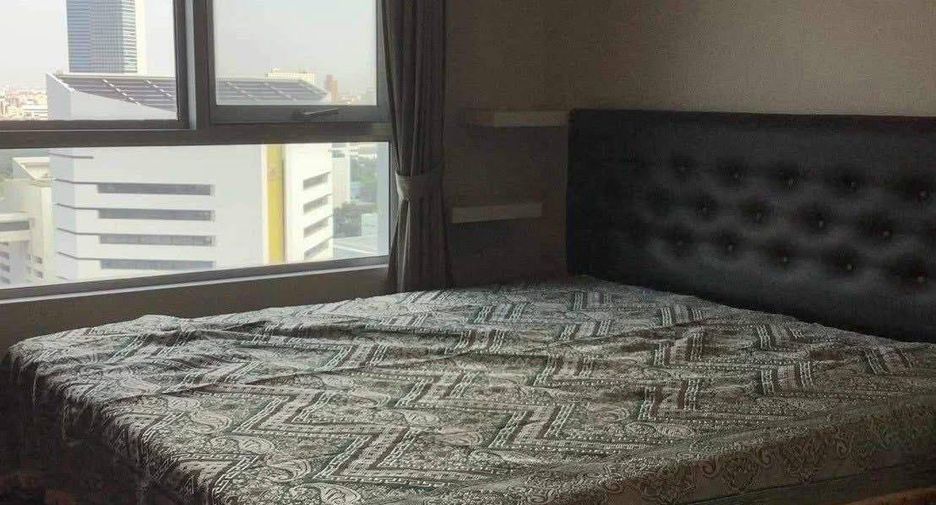 For rent 2 bedrooms condo in Huai Khwang, Bangkok