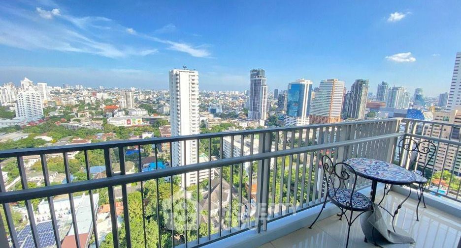 For rent 2 bedrooms condo in Watthana, Bangkok