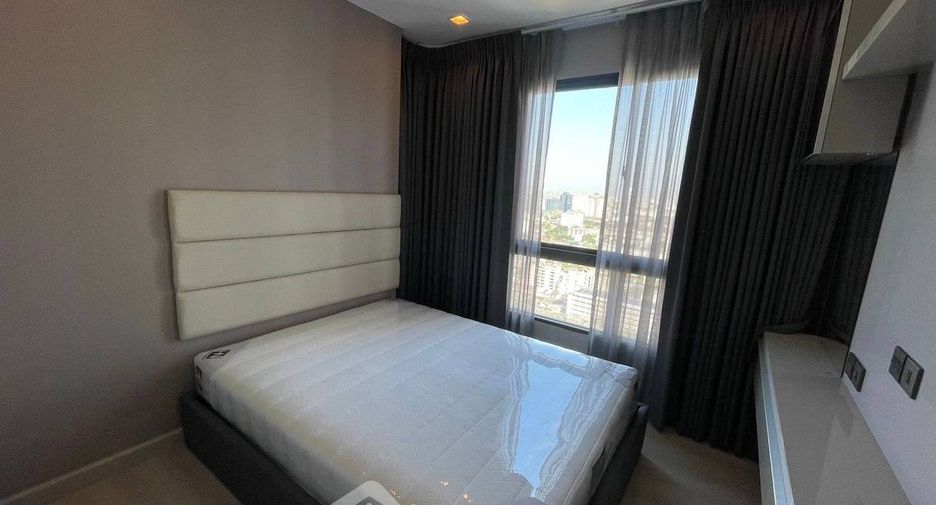 For rent 2 bedrooms condo in Phaya Thai, Bangkok